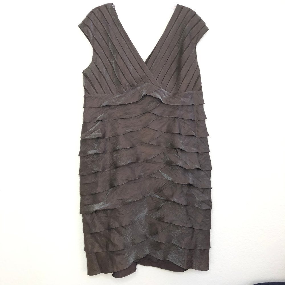 Adrianna Papell Sleeveless Tiered Pleated Dress CA